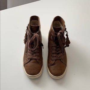 Women’s UGG Blaney High Top Sneaker Size 6